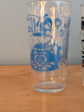 Glassware with tea kettle decals, set of 2 complementary designs