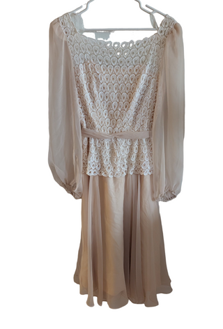 Stunning creamy lace flowy dress by Enrico Serrati - Artful Accumulator Boutique Vintage