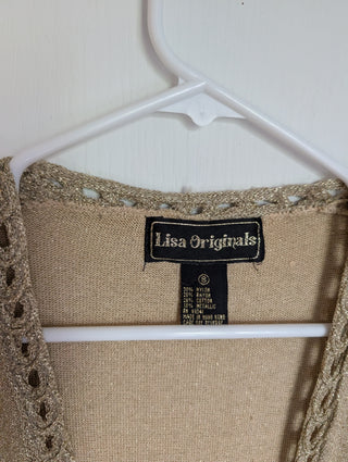 Golden knitted vest with romantic applique