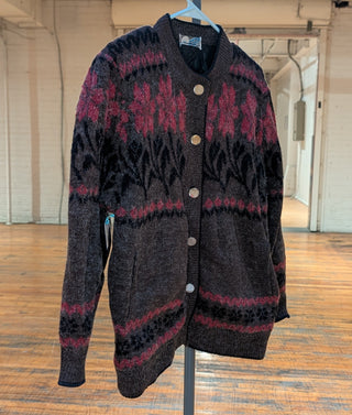 *sold out* Cozy patterned floral sweater, lined with quilted fabric, snap buttons - Artful Accumulator Boutique Vintage