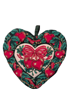 Christmas Heart-shaped Pot Holder with bow, berries, hearts, and holly
