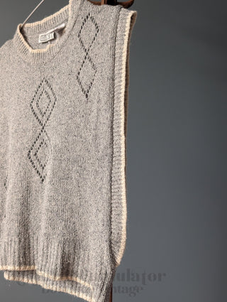 Cropped sweater vest argyle pattern, by Fantasico, vintage gray and white