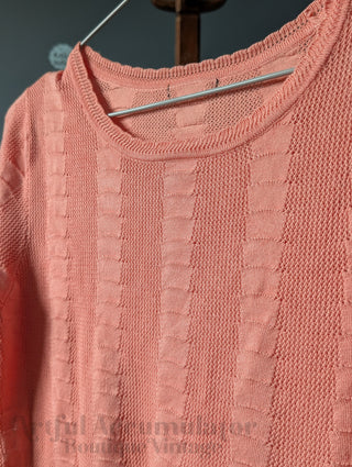 warm pink scalloped textured patterned knit shirt short sleeves, scalloped collar, brandless