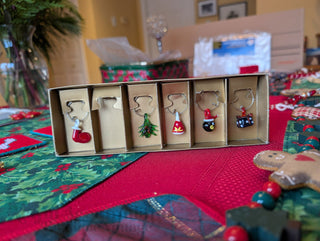 party set of 5 Christmas-themed wine charms made from lamp-worked glass - Artful Accumulator Boutique Vintage