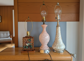 Lampe de table vintage en verre soufflé à la main, à motif tourbillon rose, fabriquée en France